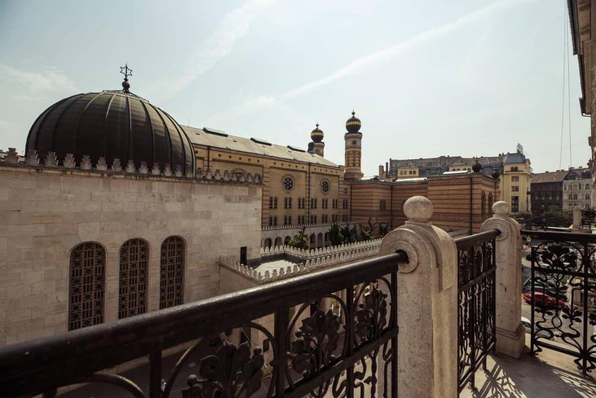 New A C Studio With View Of The Synagogue Budapest Eksteriør bilde